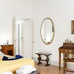 Cartari Deluxe Apartment